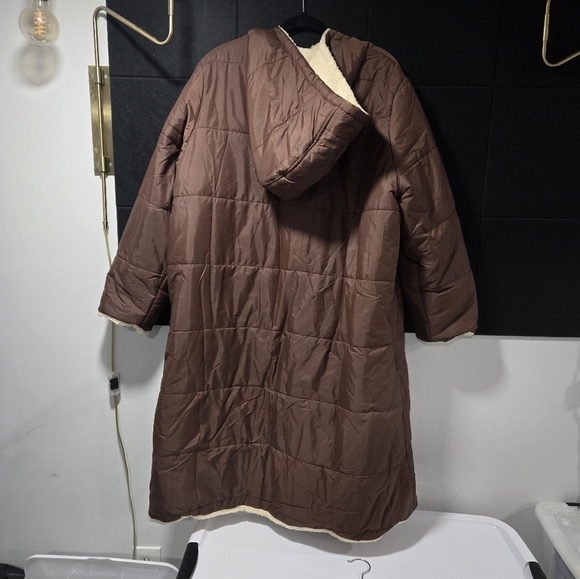 New brown reversible coat with hood size 4xl=20 - Picture 6 of 9